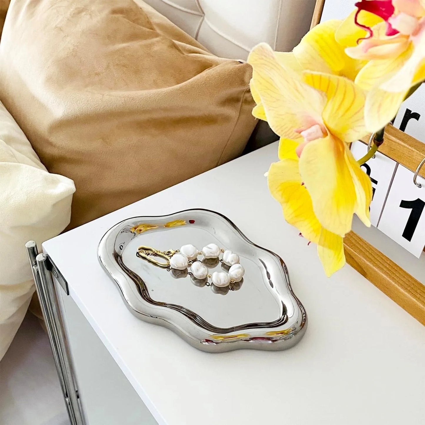 Cloud Design Jewelry Tray Organizer for Rings Keys Perfume Dresser Nightstand